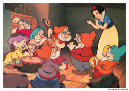 Delcampe - CAR-ADRP5-0262-DISNEY - Sept Nains Et Blanche Neige - Disneyworld