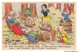Delcampe - CAR-ABTP10-0796-DISNEY - Pour Faire Plaisir A Blanche Neige - Les Nains Font Leur Toilette éngergiquement - Disneyworld