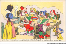 Delcampe - CAR-AAMP3-DISNEY-0255 - Blanche-Neige - Pour Recompenser Ses Petits Amis Blanche-Neige Leur Sert Un Diner - N°14 - Disneyland