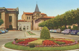 Delcampe - 81065 02 01 #3 - CASTRES - ECHAPPEE SUR LE THEATRE, LA CATHEDRALE ET A DROITE, LE MUSEE GOYA - Castres