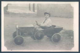 Delcampe - Voiture à Pédales Pedal Car Enfand Child Carte Photo - Spielzeug & Spiele