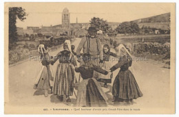 Delcampe - Locronan Animee Danse Costume Folklorique - Locronan