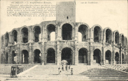 Delcampe - CPA Arles L'Amphitheatre Romain Vue De L'exterieur - Arles
