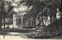 Delcampe - CPA Vichy Parc Et Source Des Celestins - Vichy