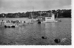 Delcampe - Bénodet Animée Bac Entre Bénodet Et Sainte-Marine Voiture Bateau Bac - Bénodet
