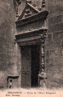 Delcampe - CPA - PÉRIGUEUX - Porte De L'Hôtel Estignard - Edition Domège - Périgueux