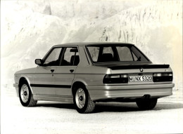 Delcampe - Photo BMW M 535i, 5er-Reihe, Kennzeichen M NX 5320, BMW Werkfoto - Fotografie