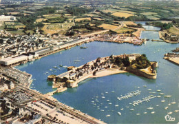 Delcampe - 29 CONCARNEAU AK#DC519 VUE AERIENNE LE PORT LA VILLE CLOSE - Concarneau