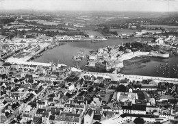 Delcampe - 29 CONCARNEAU #SAN49810 VUE AERIENNE LA VILLE LE PORT ET LA VILLE CLOSE - Concarneau