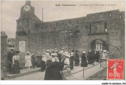 Delcampe - AQ#BFP2-29-0376 - CONCARNEAU - La Porte De La Ville Close Et Le Beffroi - Concarneau