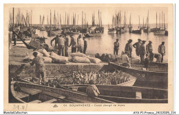 Delcampe - AYXP1-0058-29 - DOUARNENEZ - Canot Chargé De Thons - Douarnenez