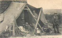 Delcampe - CPA Thèmes > Militaria > Régiments L'Armée Française Infanterie Sous La Tente - Regimente