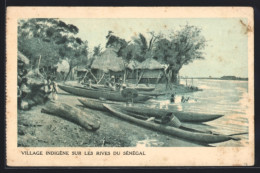 Delcampe - CPA Sénégal, Village Indigène Sur Les Rives Du Sénégal - Sénégal