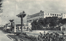 Delcampe - 33 ARCACHON LE BOULEVARD PROMENADE ET LE GRAND HOTEL - Arcachon