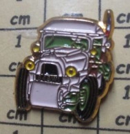 Delcampe - Pin512g1       AUTOMOBILE CHENILLETTE CITROEN KEGRESSE LA CROISIERE JAUNE - Citroën