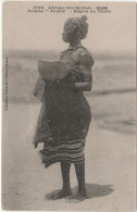 Delcampe - Mali.    Femme " Foulbé ".  Région Du Dhébo. - Mali