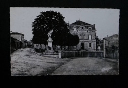 Delcampe - Cp, 16, Villejesus, Place De La Mairie, Voyagée 1963, Ed. Modernes Théojac N° 13 - Sonstige & Ohne Zuordnung
