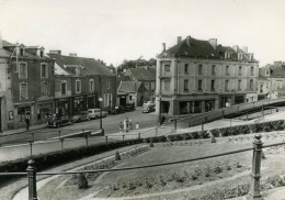 Delcampe - CPSM  CRAON - Les Jardins De St-Nicolas Quartier St-Pierre. - Craon