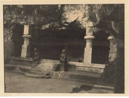 Delcampe - Lot De 2 Photos - Elephanta - Ellora - Format 11 X 8,5 Cm - Indien