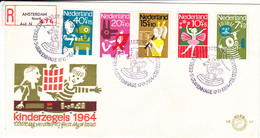Delcampe - 8,0069 NVPH FDC PTT Post E 69 830 834   Enfants Artistes  Enveloppe 1er Jour FDC PB 17-11-1964 Kind  Recommandé - FDC