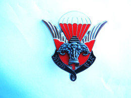 Delcampe - INSIGNE DU 1° BATAILLON PARACHUTISTES LAOTIEN (AMICALE)   FAB. Y.B 2016  NEUF - Heer