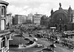 Delcampe - B233 Germany 1960 Frankfurt Am Main Hauptbahnhof Train Station Tram Car Postcard - Frankfurt A. D. Oder