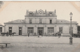 Delcampe - MELUN.     LA GARE        ETAT - Meaux