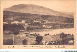 Delcampe - AAYP7-38-0591 - LAFFREY - Le Lac Et La Statue De Napoleon - Vue D'Ensemble - Laffrey