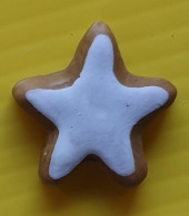 Delcampe - Fève - LIDL 2023 - Le Pain D'épices De Noël - Etoile - Pâtisserie Gâteau    / Pl 13 - Autres & Non Classés