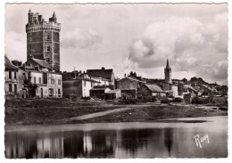 Delcampe - CPSM Photo Oudon Loire Atlantique Vue Partielle Vers La Tour Et L'Eglise Cachet Ambulant Au Dos éditeur Chapeau à Nantes - Oudon