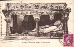 Delcampe - CPA Corps Du Saint Cure D'Ars Dans Sa Chasse - Ars-sur-Formans