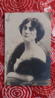 Delcampe - CPA FEMME CELEBRE LAVERGNE  REUTLINGER PARIS 1903 DOS NU FOURRURE - Künstler