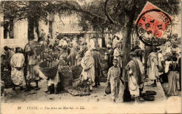 Delcampe - TUNISIE - TUNIS - Vue Prise Au Marche - Tunesien