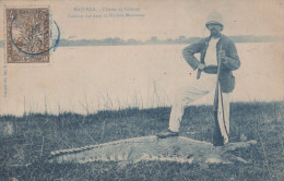 Delcampe - MAJUNGA - CHASSE AU CAIMAN - CAIMAN TUÉ DANS LA RIVIÈRE MAROVOAY /  AFFRANCHISSEMENT EN FACADE / CACHET BLEU 20 - Madagaskar