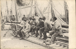 Delcampe - CPA Peche Repos Bateau - Fischerei