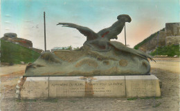 Delcampe - CPM Calais Monument Du Pluviose - Calais