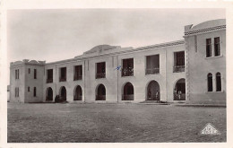 Delcampe - Algérie - COLOMB BÉCHAR - Caserne De L'Artillerie - Ed. Photo Africaines 32 - Bechar (Colomb Béchar)