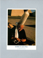 Delcampe - Brodeuse Du Pays Bigouden En Bretagne - Craft