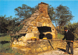 Delcampe - Traditions Les Petis Metiers De Chez Nous LE BOULANGER DEVANT SON FOUR A PAIN 1(scan Recto-verso) MA322 - Kunsthandwerk