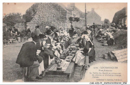 Delcampe - CAR-AIDP1-0068-56 - LOCMARIAQUER - Noce Bretonne - La Table Des Maries Se Composant De Civieres Et Comme Bancs Des Echel - Locmariaquer