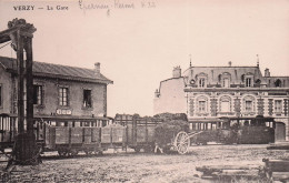 Delcampe - Verzy - Epernay  - Train -   Gare Du Chemin De Fer  - Collection  Domengie - Photo  CPSM   °Rn - Verzy