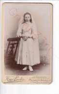 Delcampe - Gand - Anvers - Molenbeek Bruxelles - Henri Becker - Meisje Op Communie - CDV - (app. 10.5 X 6.5 Cm) - Visitenkarten