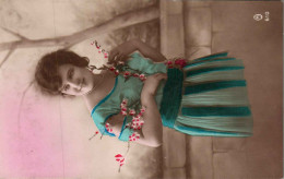 Delcampe - Femme - Frauen