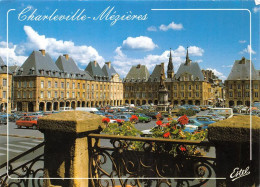 Delcampe - CHARLEVILLE MEZIERES La Place Ducale Concue Par Clement Metezeau Au Centre La Statue 15(scan Recto-verso) MA1740 - Charleville