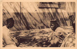 Delcampe - Sénégal - DAKAR - Joueurs De Dame Au Bord De La Route - Ed. Viale - Senegal