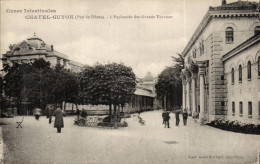 Delcampe - Chatelguyon - L'Esplanade Des Grands Thermes - CPA - Châtel-Guyon