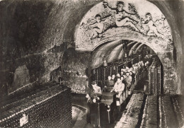 Delcampe - 51  EPERNAY LES CAVES CHAMPAGNE MERCIER - Epernay