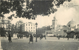 Delcampe - ALGERIE  ALGER  PLACE DU GOUVERNEMENT ET LA MOSQUEE - Algerien