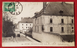 Delcampe - CPA - Douai - La Caserne De Caux - Douai