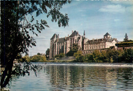 Delcampe - CPM Solesmes (Sarthe) A L'Abbaye Saint Pierre - Solesmes